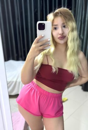 Fulfill Your Fantasies With Escort Melanie