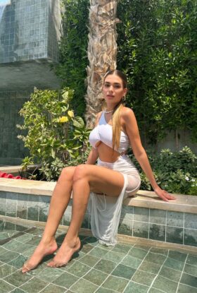 Girl Next Door Fantasy Escort Anna