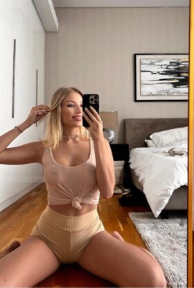 Satisfy Your Erotic Dreams Escort Victoria