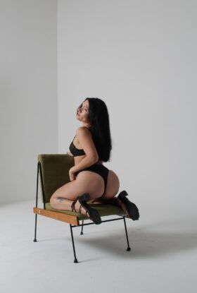 Book Me Right Now Escort Abisha