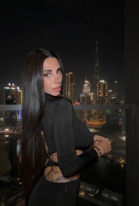 Indulge In Sensual Bliss With Escort Elis