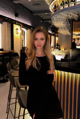 Elegant Escort Siren